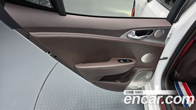 Kia Stinger 2019 — photo 15