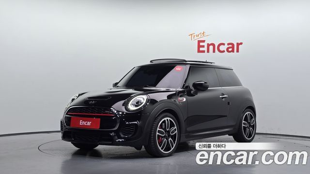 Mini Cooper 2020 — photo 1