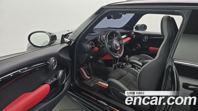Mini Cooper 2020 — photo 13