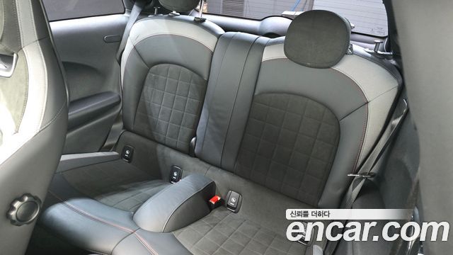 Mini Cooper 2020 — photo 17