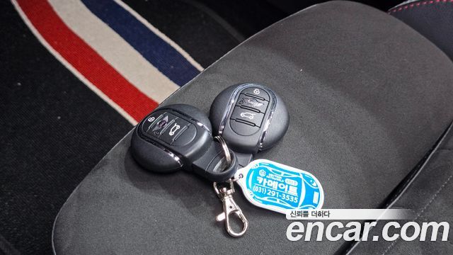 Mini Cooper 2020 — photo 21