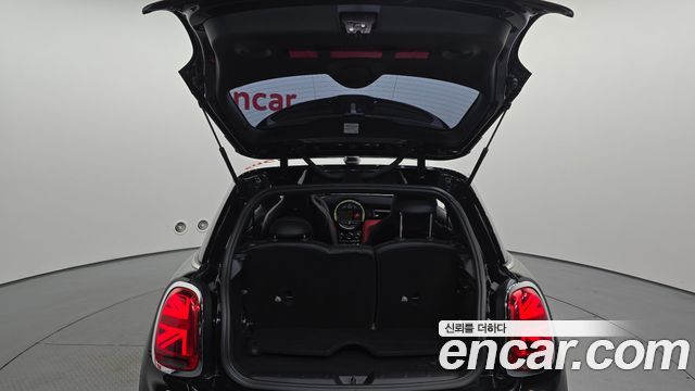 Mini Cooper 2020 — photo 23