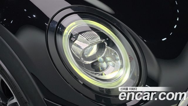 Mini Cooper 2020 — photo 8