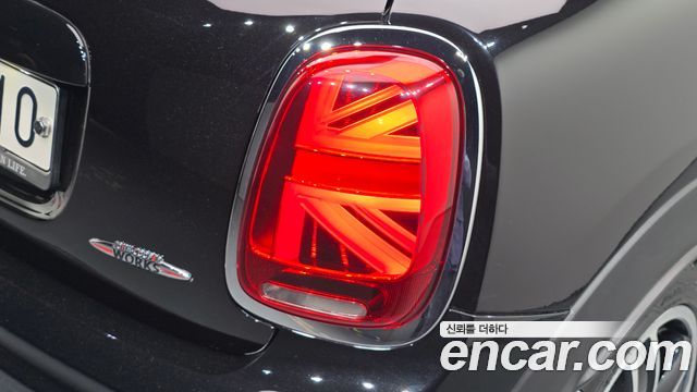 Mini Cooper 2020 — photo 9