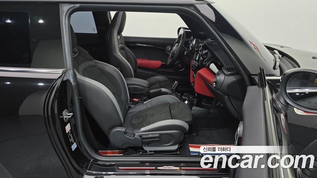 Mini Cooper 2020 — photo 16