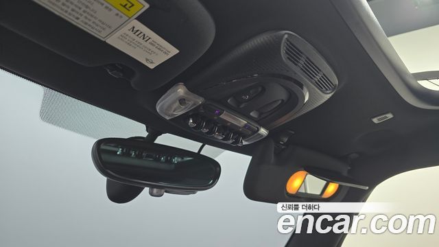 Mini Cooper 2020 — photo 28