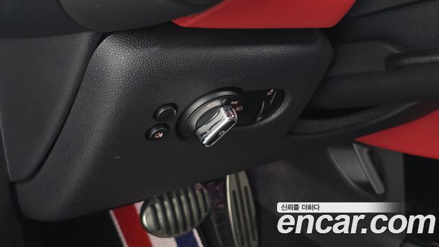 Mini Cooper 2020 — photo 29