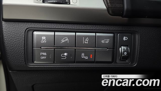KG Mobility Rexton 2018 — photo 13