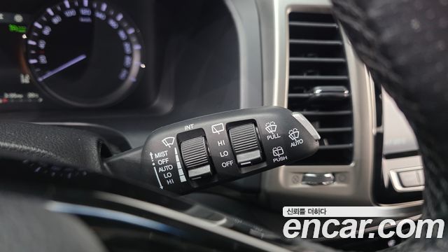 KG Mobility Rexton 2018 — photo 15