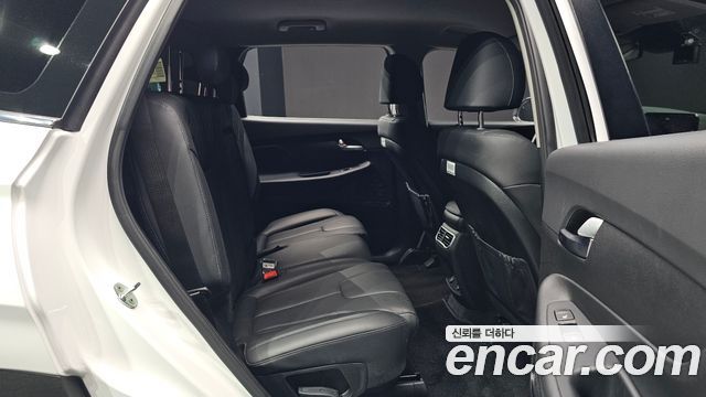 Hyundai Santafe 2022 — photo 17