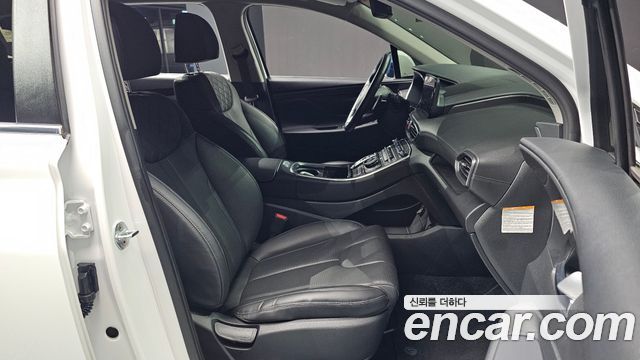 Hyundai Santafe 2022 — photo 18