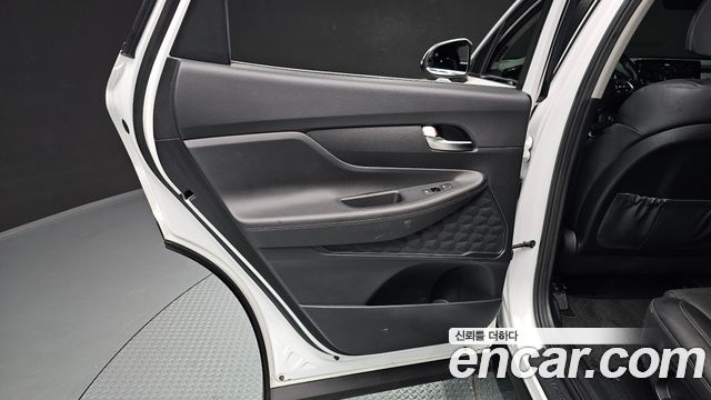 Hyundai Santafe 2022 — photo 15