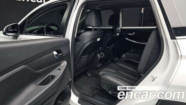 Hyundai Santafe 2022 — photo 16