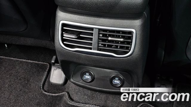 Hyundai Santafe 2022 — photo 31