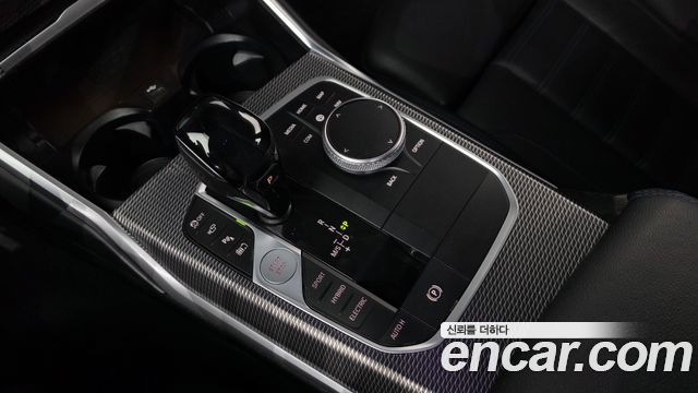 BMW 3-Series 2020 — photo 9