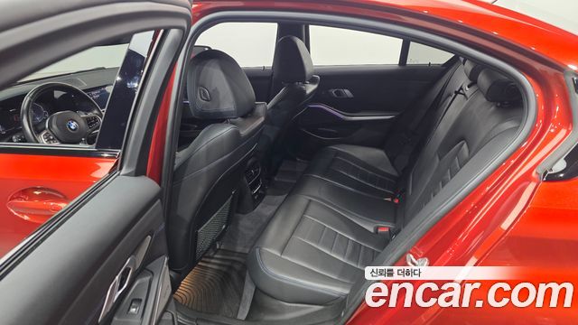 BMW 3-Series 2020 — photo 11