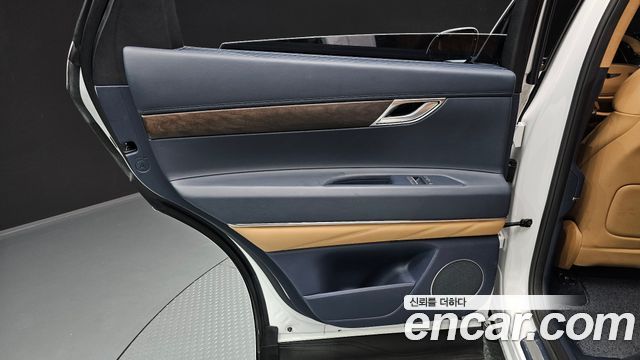 Genesis GV80 2022 — photo 15
