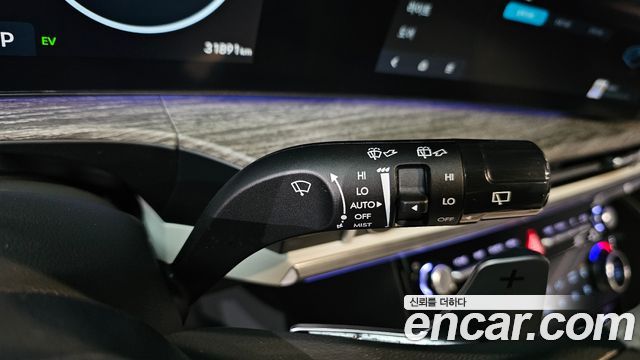 Hyundai Santafe 2025 — photo 28