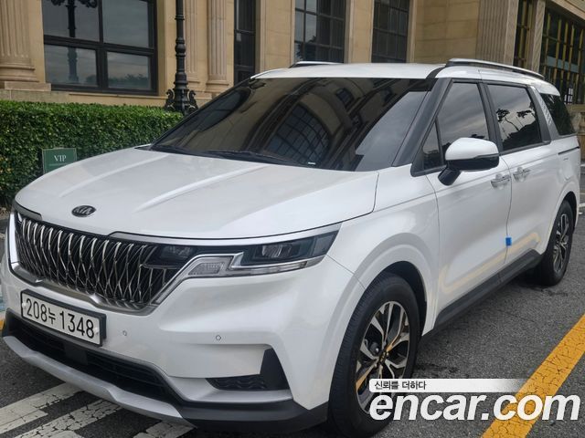 Kia Canival 2021 — photo 1