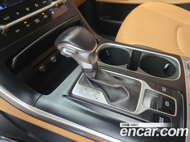 Kia Canival 2021 — photo 9