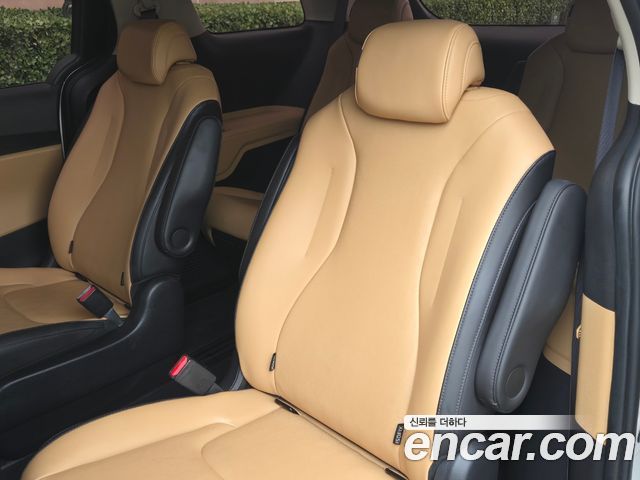 Kia Canival 2021 — photo 10