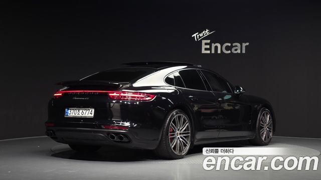 Porsche Panamera 2018 — photo 2