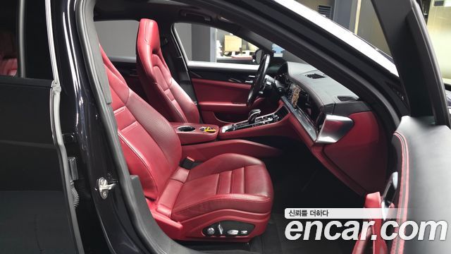 Porsche Panamera 2018 — photo 17