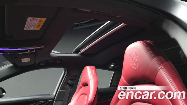 Porsche Panamera 2018 — photo 24