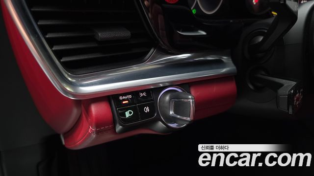 Porsche Panamera 2018 — photo 26