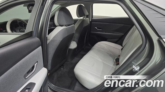 Hyundai AVANTE 2023 — photo 11