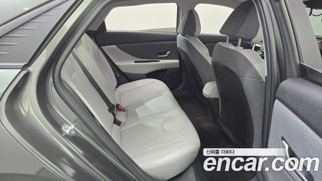 Hyundai AVANTE 2023 — photo 18