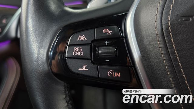 BMW 5-Series 2018 — photo 21