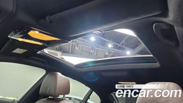 BMW 5-Series 2018 — photo 24