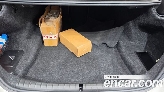 BMW 5-Series 2018 — photo 26