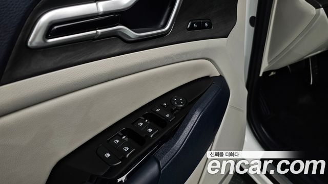 Kia Sportage 2023 — photo 28