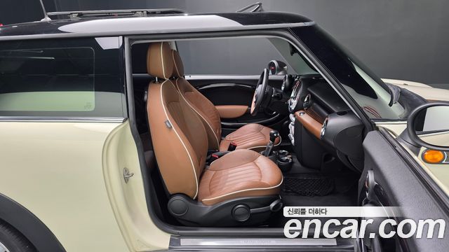 Mini Cooper 2010 — photo 11