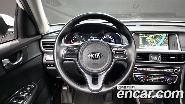 Kia K5 2016 — photo 12