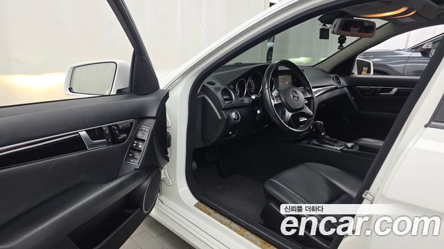 Mercedes-Benz C-Class 2014 — photo 10
