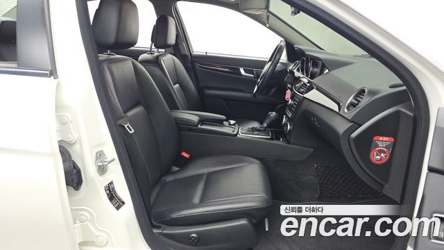 Mercedes-Benz C-Class 2014 — photo 11