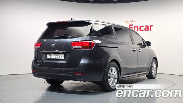 Kia Canival 2016 — photo 2