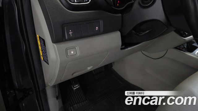 Kia Canival 2016 — photo 20