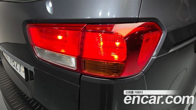 Kia Canival 2016 — photo 9