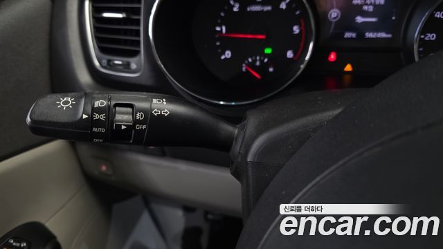 Kia Canival 2016 — photo 29