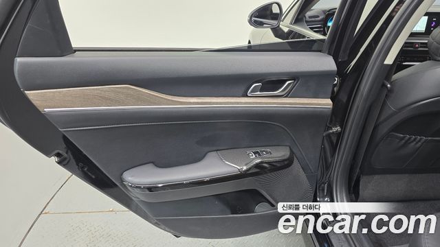Kia K5 2022 — photo 15