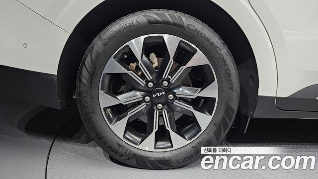 Kia Canival 2023 — photo 5