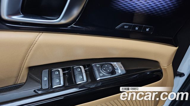 Kia Canival 2023 — photo 18