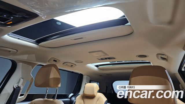 Kia Canival 2023 — photo 23