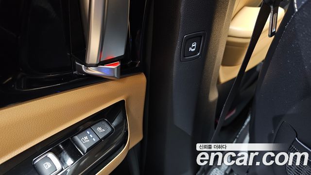 Kia Canival 2023 — photo 24
