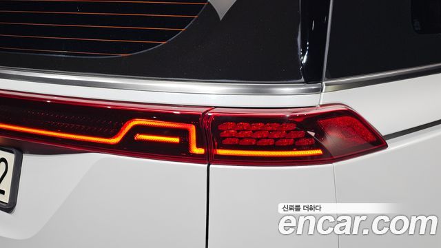 Kia Canival 2023 — photo 9