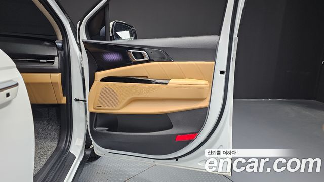 Kia Canival 2023 — photo 15
